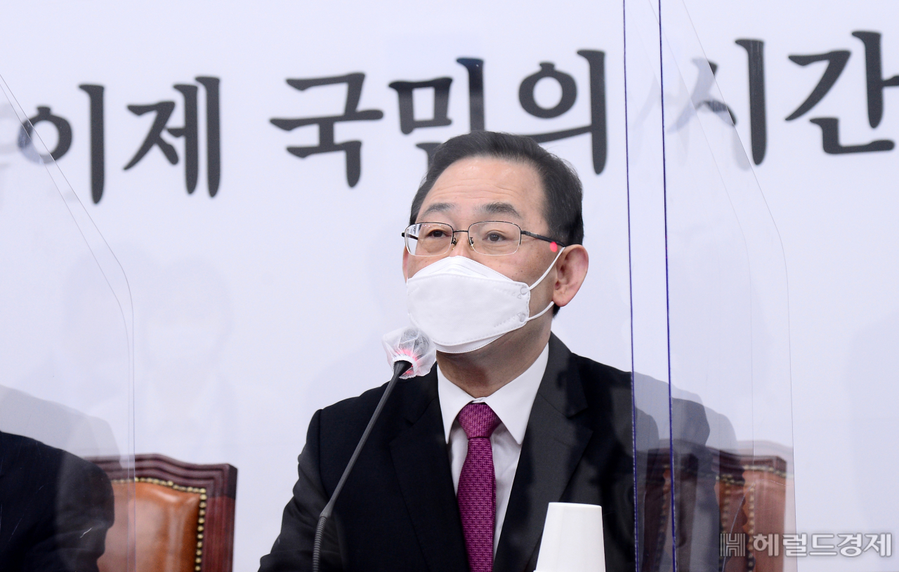 [헤럴드경제=이상섭 기자] 주호영 국민의힘 당대표 권한대행이 29일 서울 여의도 국회에서 열린 비상대책위원회의에서 발언하고 있다. babtong@heraldcorp.com