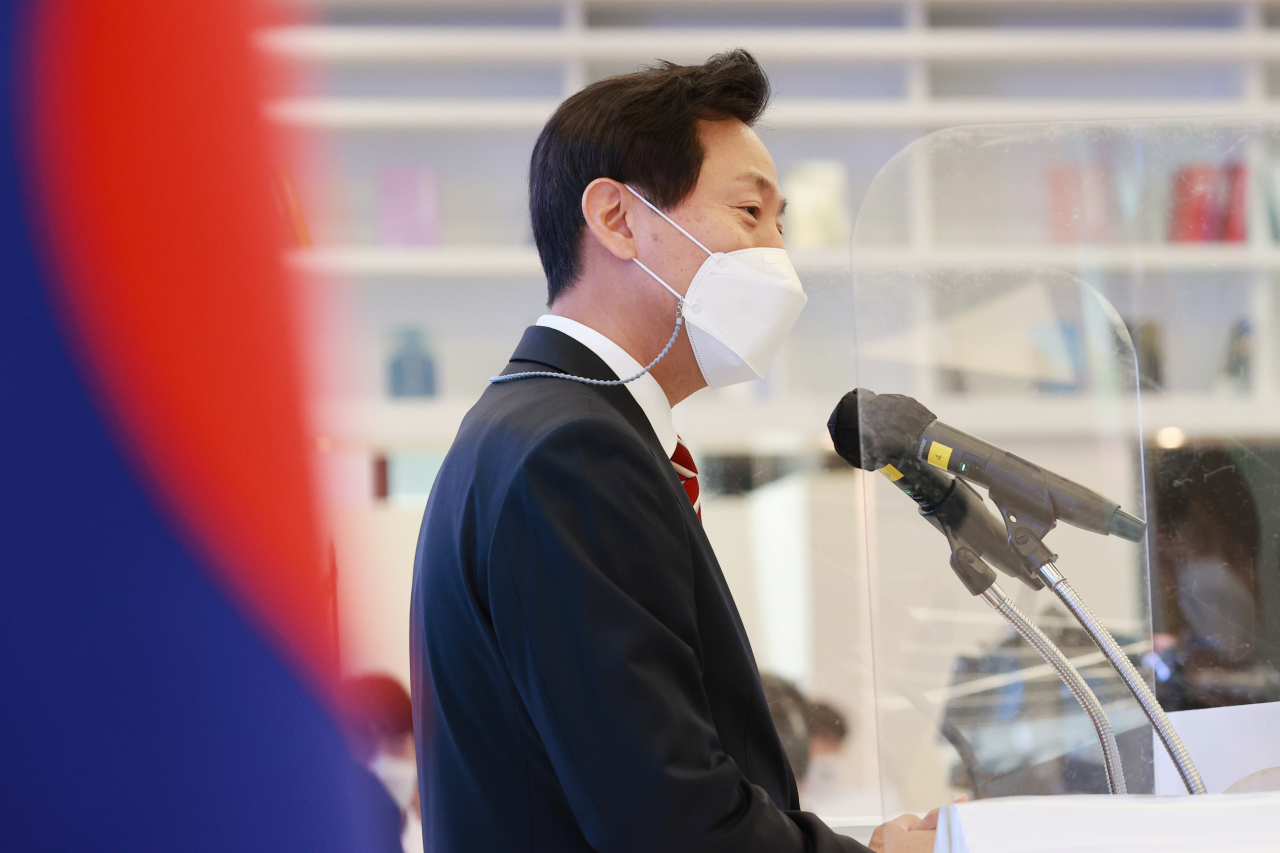 오세훈 서울시장이 29일 오전 서울 종로구 삼일빌딩에서 열린 서울관광플라자 개관식에서 기념사를 하고 있다. [연합]