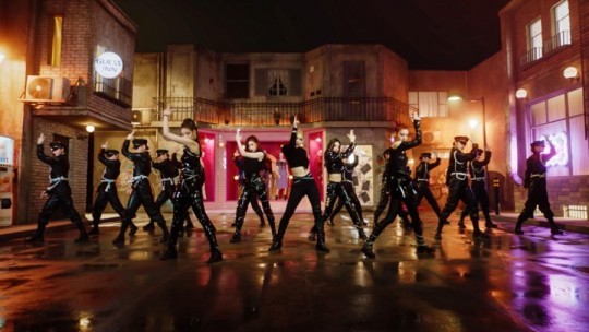 (Credit: JYP Entertainment)