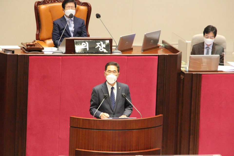 김주영 더불어민주당 의원이 지난 29일 국회 본회의에서 발언하고 있다. [의원실 제공]
