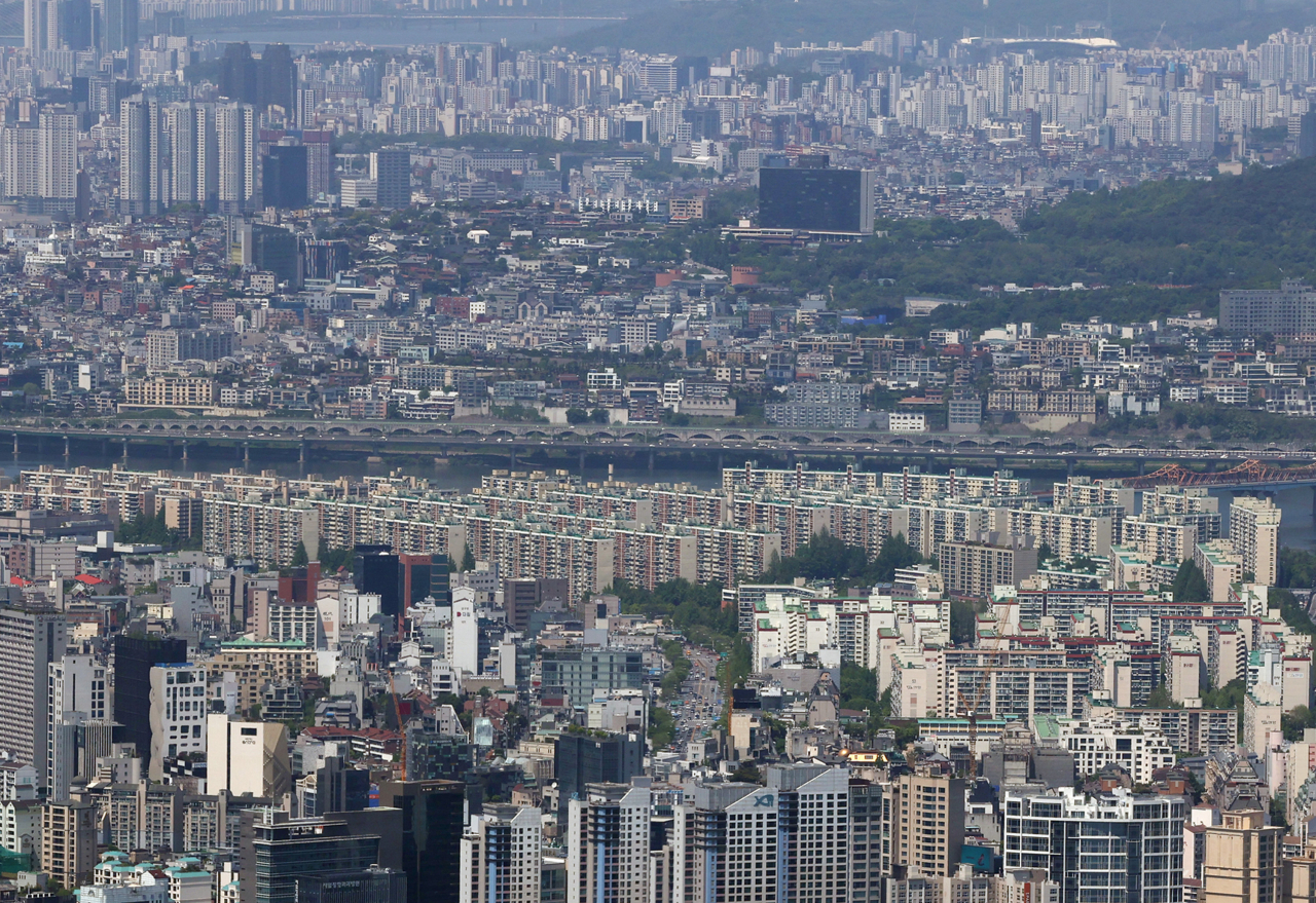 서울 송파구 롯데월드타워 전망대에서 바라본 아파트 일대. [연합]