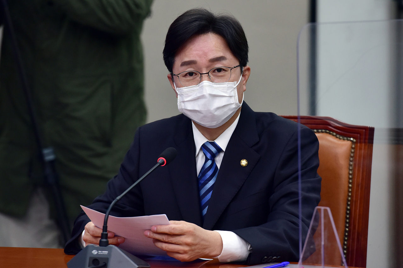 더불어민주당 강병원 최고위원이 지난 3일 서울 여의도 국회에서 열린 최고위원회의에서 발언하고 있다. [사진=이상섭 기자/babtong@heraldcorp.com]