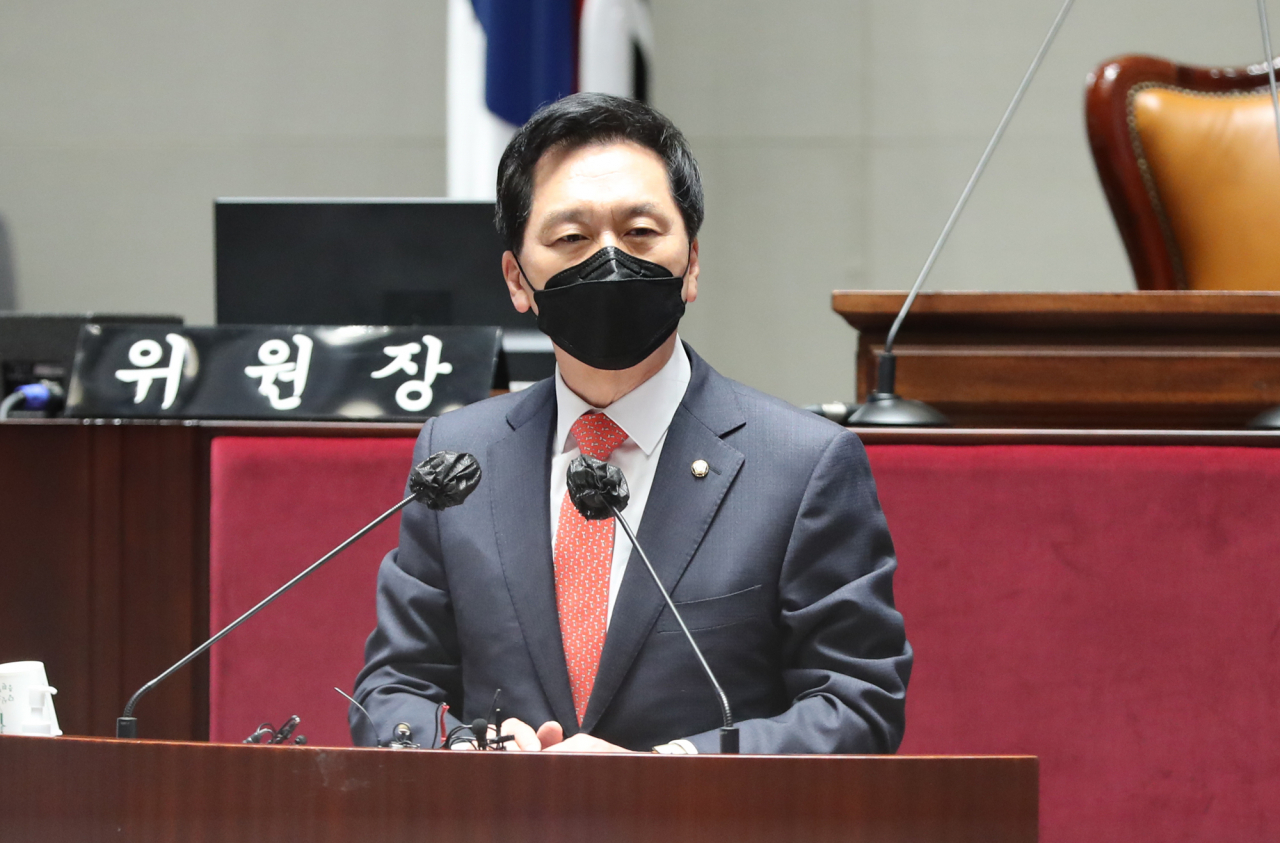 4일 국회 예결위 회의장에서 열린 국민의힘 의원총회에서 김기현 당 대표 권한대행 겸 원내대표가 인사말을 하고 있다. [연합]