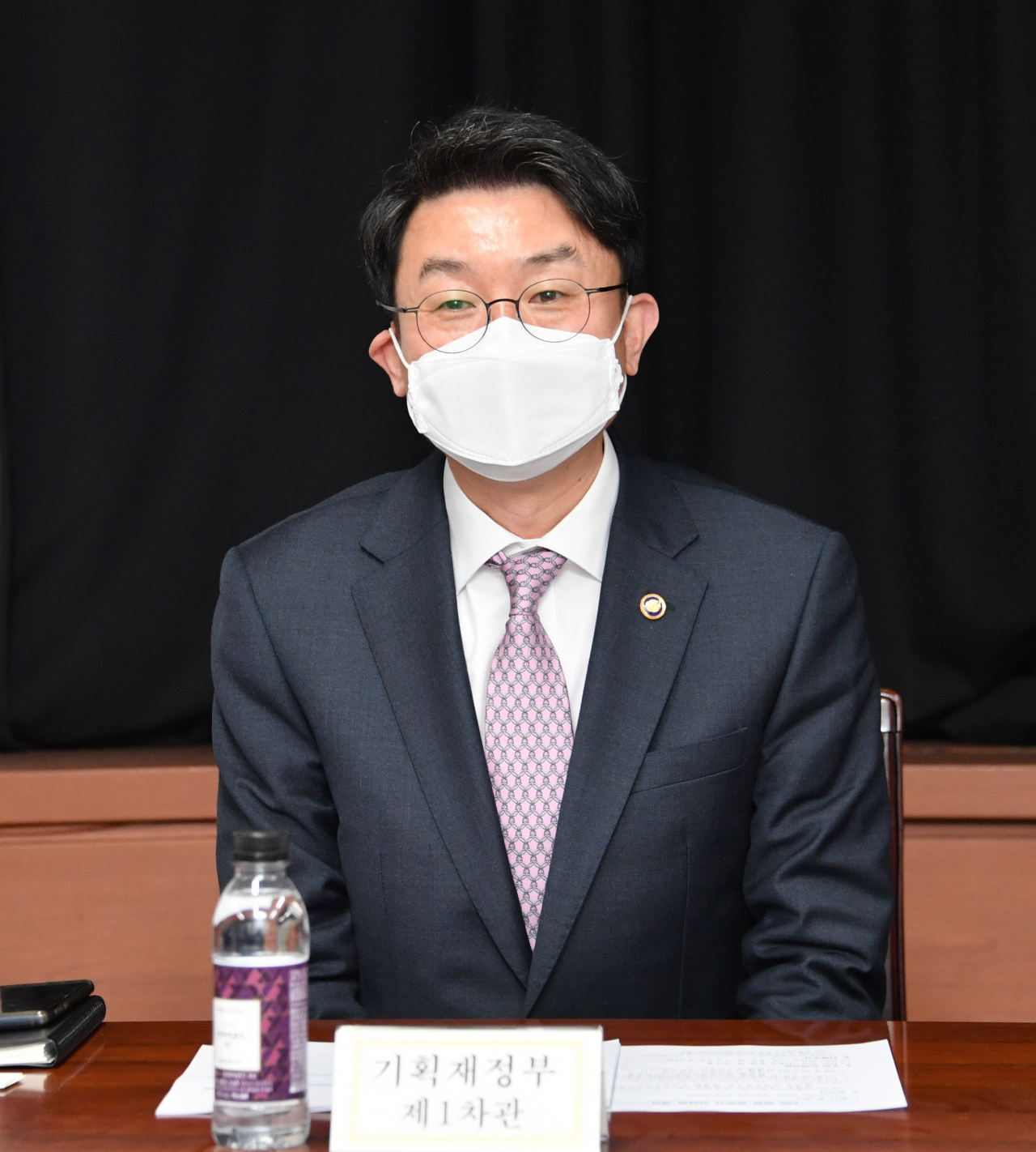 이억원 기획재정부 차관이 4일 서울 광화문 정부서울청사에서 열린 'ESG 관련 전문가 간담회'에서 발언하고 있다. [기획재정부 제공]