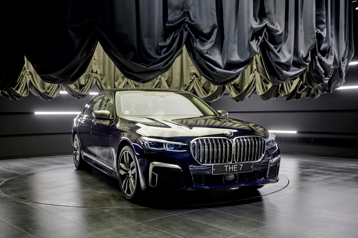 BMW 엑설런스 클럽 ‘핸드오버 세레모니’ 모습. [BMW 코리아 제공]