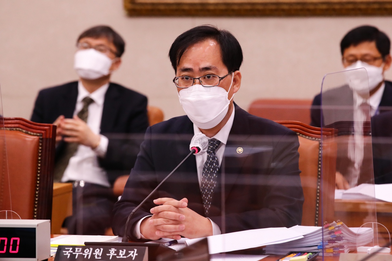 박준영 해양수산부 장관 후보자가 4일 국회 농림축산식품해양수산위원회에서 열린 인사청문회에서 답변하고 있다. [연합]