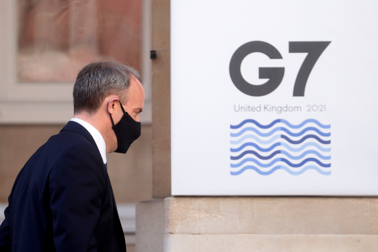 도미닉 랍(Dominic Raab) 영국 외무장관이 5일 G7 외교장관 공식 회담장인 랭커스터 하우스에 들어가고 있다. [로이터]