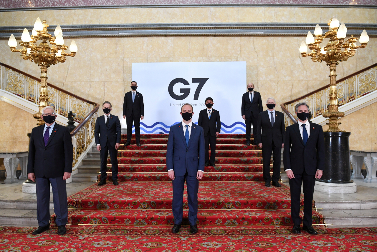 지난 4일(현지시간) 영국 런던에서 열린 주요 7개국(G7) 외교장관 회담에 참석한 각국 외교장관들이 포즈를 취하고 있다. [로이터]
