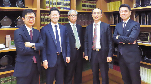 왼쪽부터 법무법인 광장 지식재산권 그룹 김민욱, 맹정환, 김부한, 김운호, 김성훈 변호사 [법무법인 광장 제공]