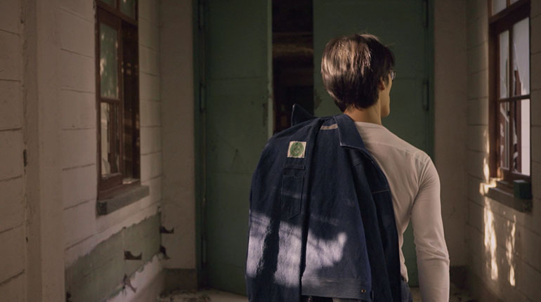 보 왕 감독의 속삭이는 잔해와 소리없이 떨어지는 잎들(2019)[경기도 제공]