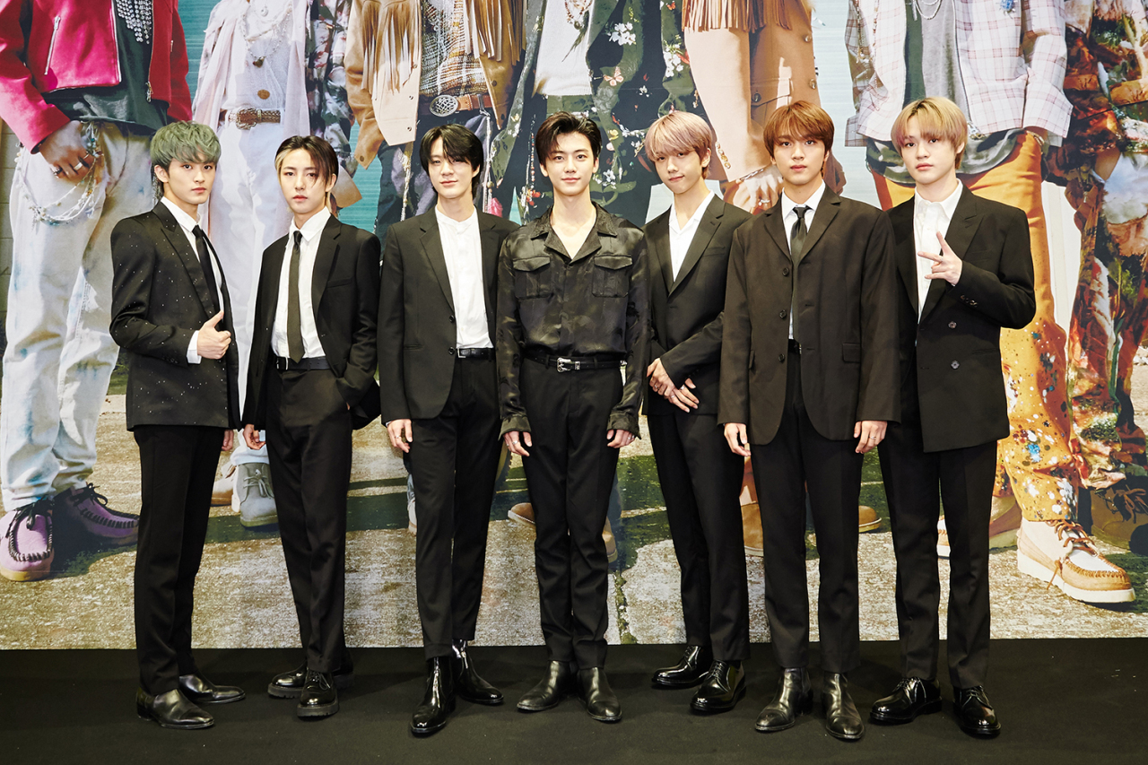 Members of NCT Dream pose for picture at "Hot Sauce" press conference held in Seoul on May 10. (S.M. Entertainment)