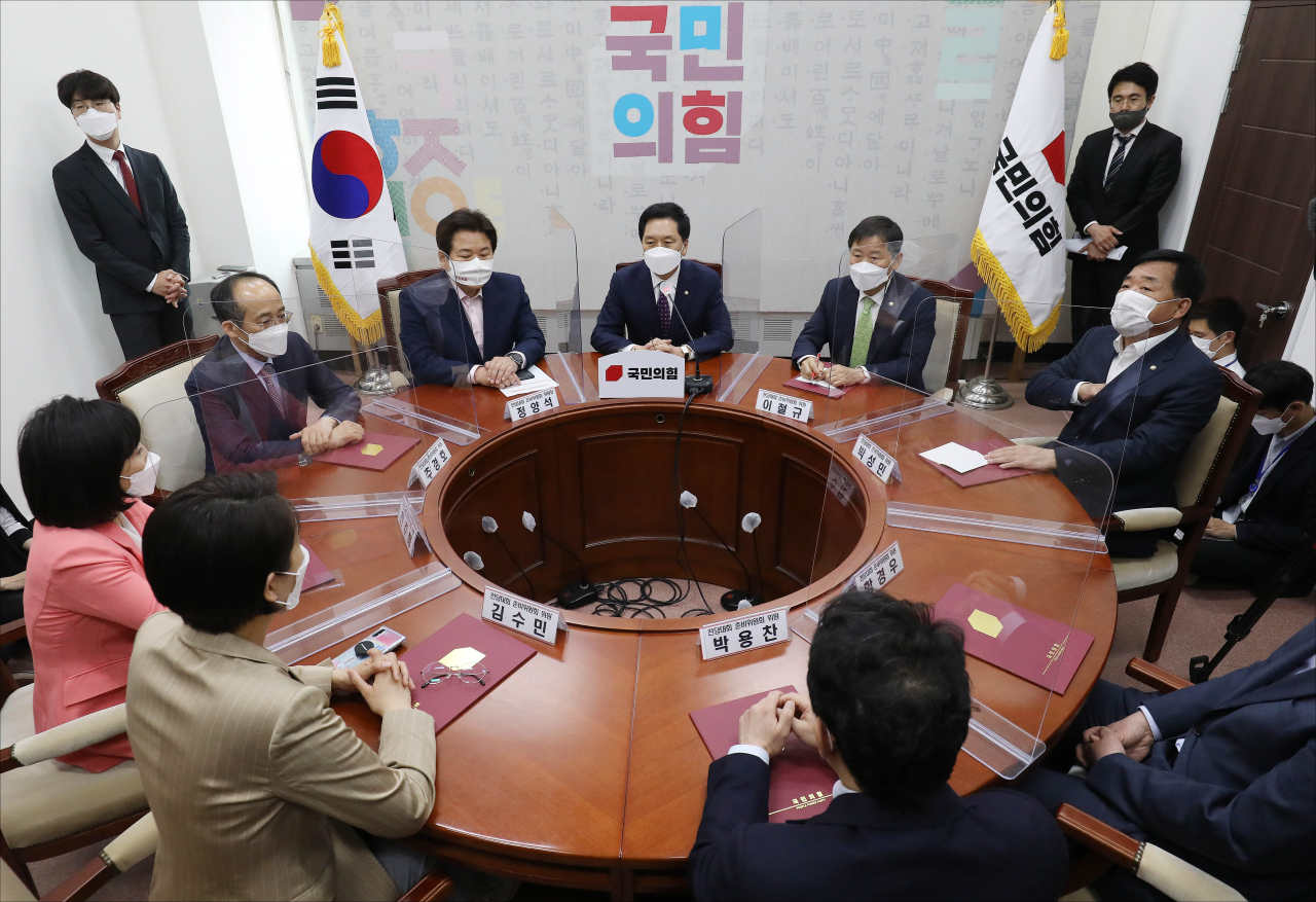 김기현 국민의힘 당대표 권한대행 겸 원내대표가 지난 6일 오후 서울 여의도 국회에서 열린 전당대회 준비위원회 1차 회의에서 발언을 하고 있다. [연합]