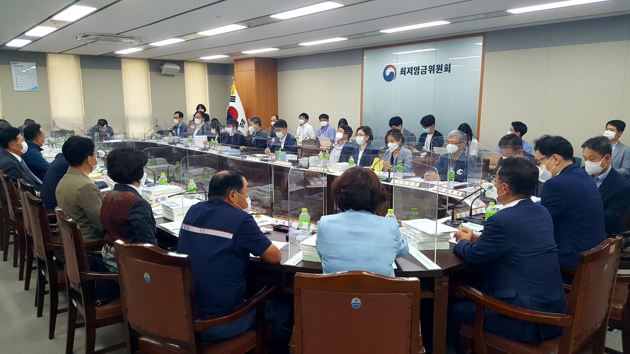 최저임금위원회 전원회의 모습 [헤럴드DB]