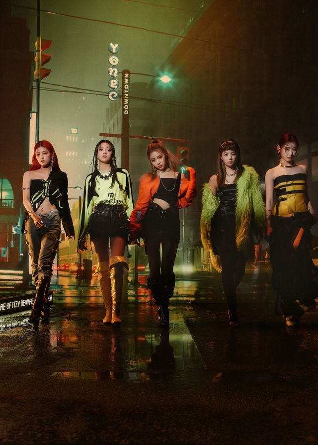 (Credit: JYP Entertainment)