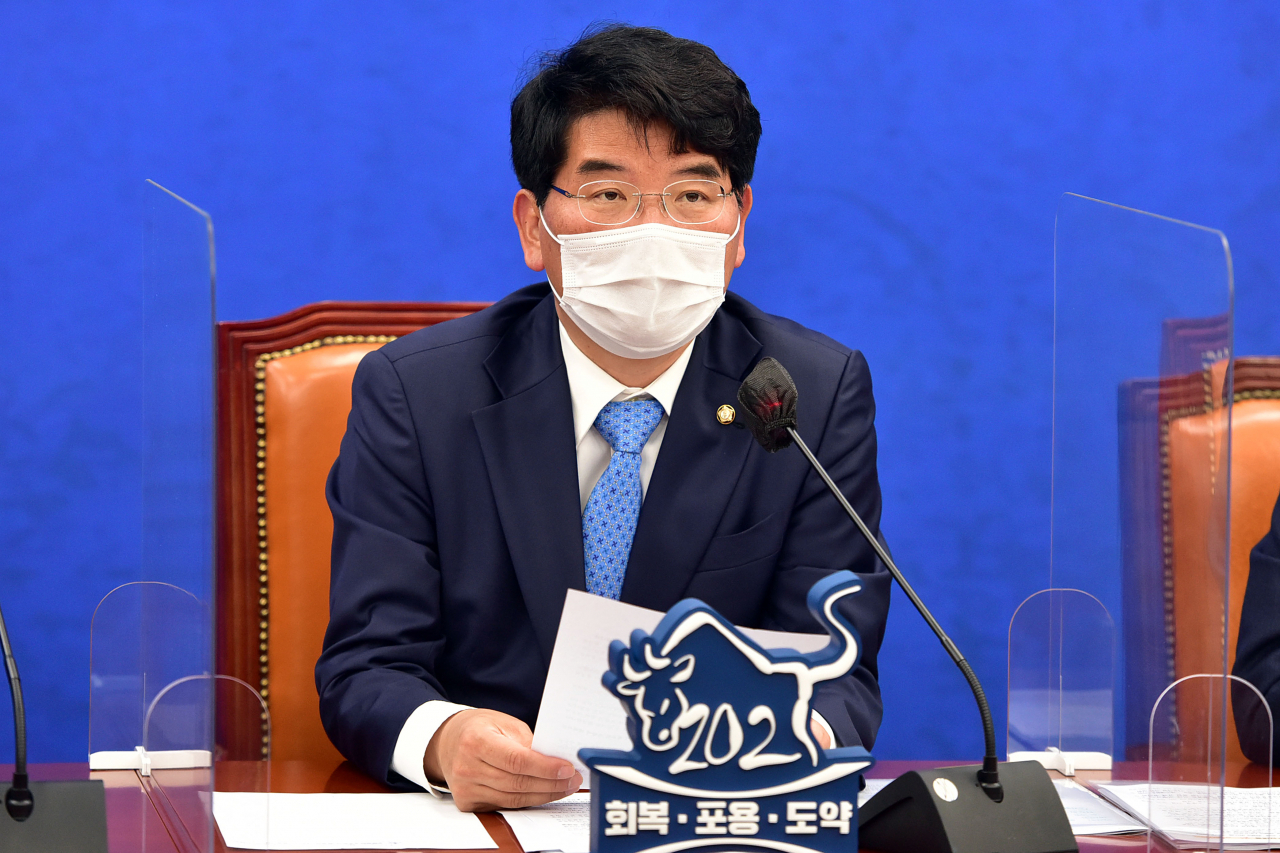 박완주 더불어민주당 정책위의장이 13일 서울 여의도 국회에서 열린 정책조정회의에서 발언하고 있다. [연합]