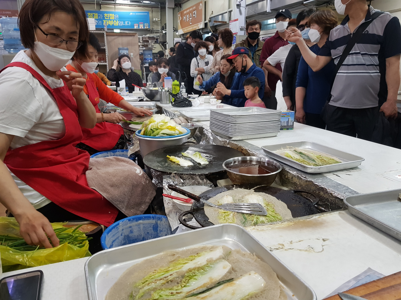 영월 서부시장 전집의 인기가 대단하다.