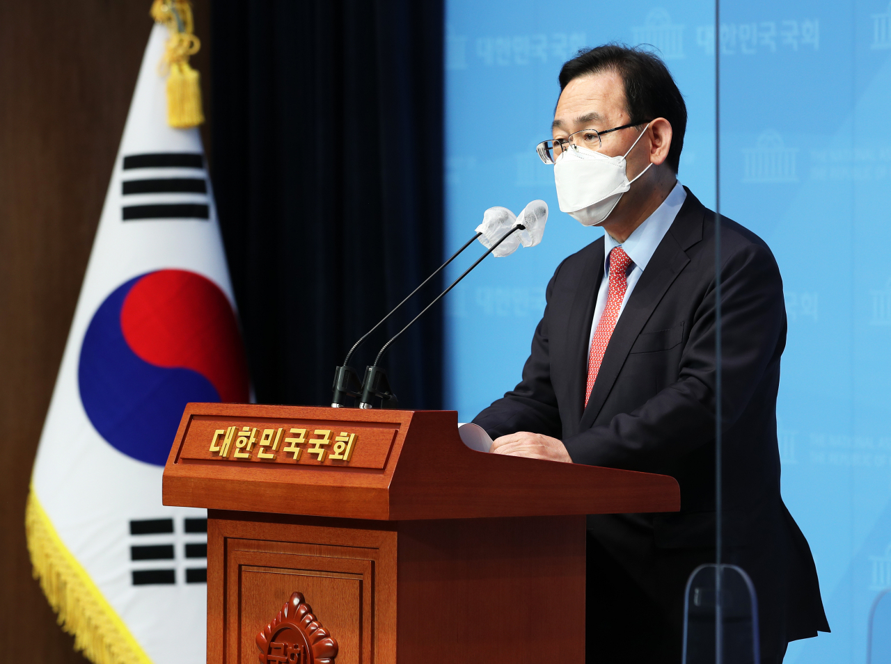 국민의힘 당 대표 경선에 나선 주호영 의원이 19일 오후 국회 소통관에서 기자회견을 하고 있다. [연합]
