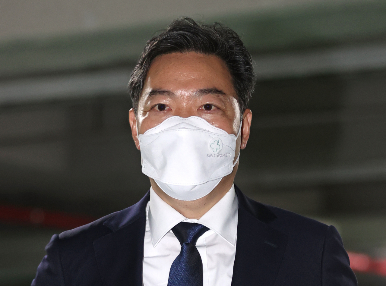 김오수 검찰총장 후보자가 18일 오전 인사청문회 준비단 사무실이 차려진 서울 서초구 서울고검으로 출근하고 있다. [연합]