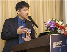 경찰청 국가수사본부 사이버수사국의 조재영 사이버수사관(경사)은 지난 19일 오스트리아 빈에서 열린 ‘제30회 유엔 범죄예방 및 형사사법위원회’ 정기회의에서 악성 랜섬웨어 프로그램 유포사범 검거 사례를 온라인으로 발표했다. [경찰청 제공]