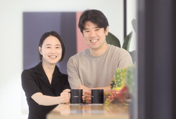 이혜민 핀다 대표(왼쪽)와 황희승 잡플래닛 대표. 두 사람은 각각 창업해 회사를 이끌고 있다. 이상섭 기자