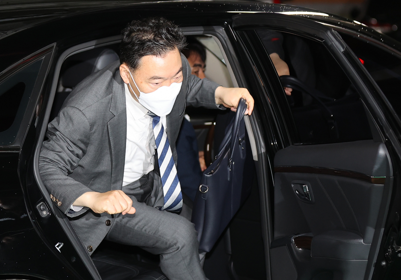 김오수 검찰총장 후보자가 21일 오전 인사청문회 준비단 사무실이 차려진 서울 서초구 서울고검으로 출근하고 있다. [연합]
