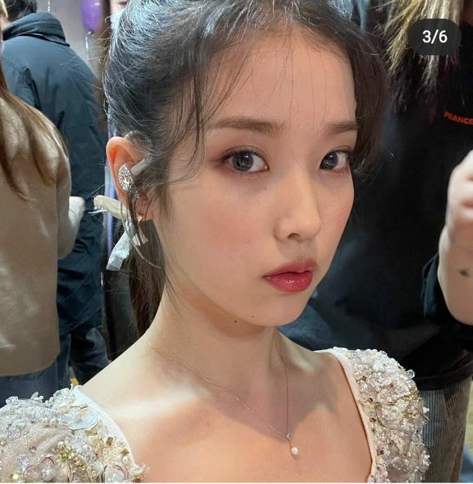 가수 아이유, 이승철 등 국내 유명가수들의 음원이 포함된 유튜브 동영상에 저작권자로 중국 원작자가 표기돼 논란을 일으켰다. [인스타그램 캡처]