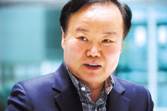 국민의힘 최고위원 경선 출마를 공식 선언한 김재원 전 의원이 20일 오전 서울 모처에서 본지와 인터뷰를 가지고 있다. 박해묵 기자