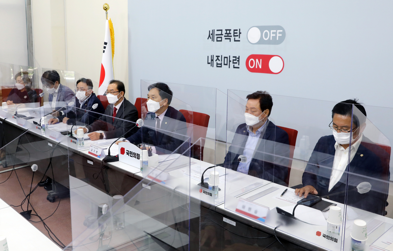 김기현 국민의힘 당 대표 권한대행 겸 원내대표가 24일 국회에서 부동산정책 발표 기자회견을 하고 있다. [헤럴드경제=이상섭 기자]