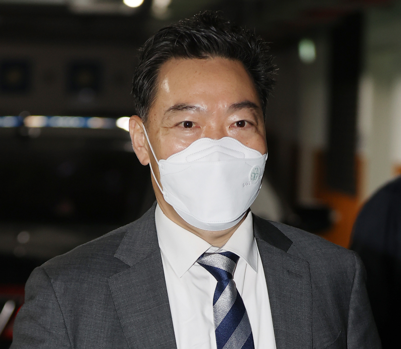 김오수 검찰총장 후보자가 지난 21일 오전 인사청문회 준비단 사무실이 차려진 서울 서초구 서울고검으로 출근하고 있다. [연합]