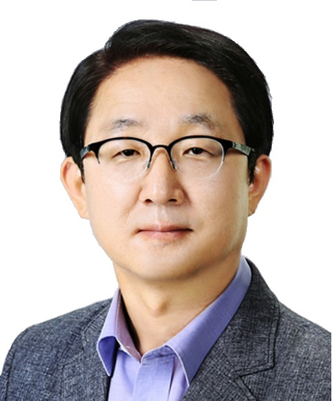 KAIST 연구대상을 수상한 김문철 전기및전자공학부 교수.[KAIST 제공]