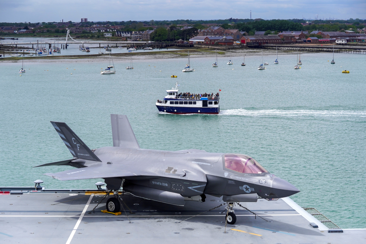 미 ‘F-35B 스텔스 전투기’가 영국 포츠머스 해군기지에서 22일(현지시간) 일반에 공개됐다. [로이터]