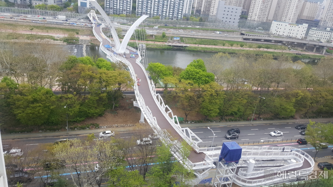 금천한내교 전경.