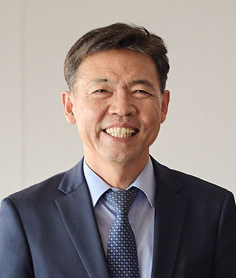 홍장표 한국개발연구원(KDI) 원장(사진)은 1일 경제·인문사회연구회와 KDI가 서울 양재 엘타워에서 개최한 ‘인구변화의 구조적 위험과 대응전략 토론회’에서 현재 우리나라 저출산·고령화 속도와 강도는 사회경제시스템의 존립 가능성을 위협할 수준이라고 지적했다. [KDI 제공]