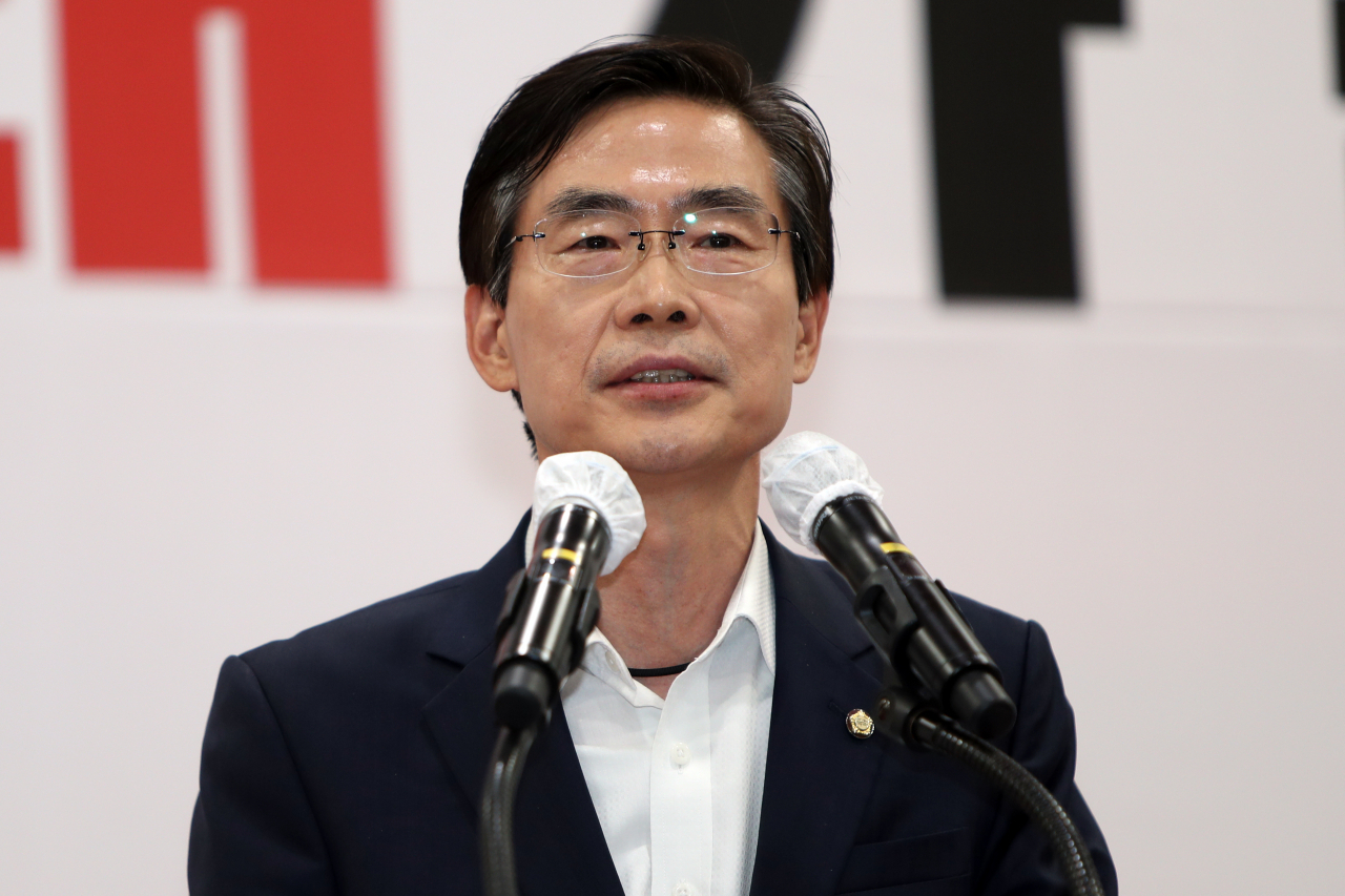 30일 오후 광주 서구 치평동 김대중컨벤션센터에서 열린 국민의힘 당대표·최고위원 후보 광주·전북·전남·제주 합동연설회에서 조경태 당대표 후보가 정견을 밝히고 있다. [연합]