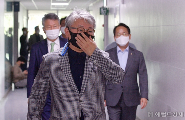 조응천 국회 국토위 간사가 2일 서울 여의도 국회에서 열린 'LH개혁방안 당정협의'에 참석하고 있다.[이상섭 기자]