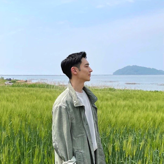 SBS 드라마 ‘모범택시’ 최종회에 나온 이제훈과 교동도 난정리 청보리밭
