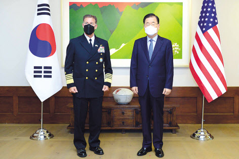 정의용 외교부 장관과 존 아퀼리노 인도태평양 사령관은 3일 서울 한남동 소재 외교부 장관 공관에서 조찬을 갖고 한미동맹 발전 방안과 역내 정세에 대한 의견을 교환했다. [외교부 제공]