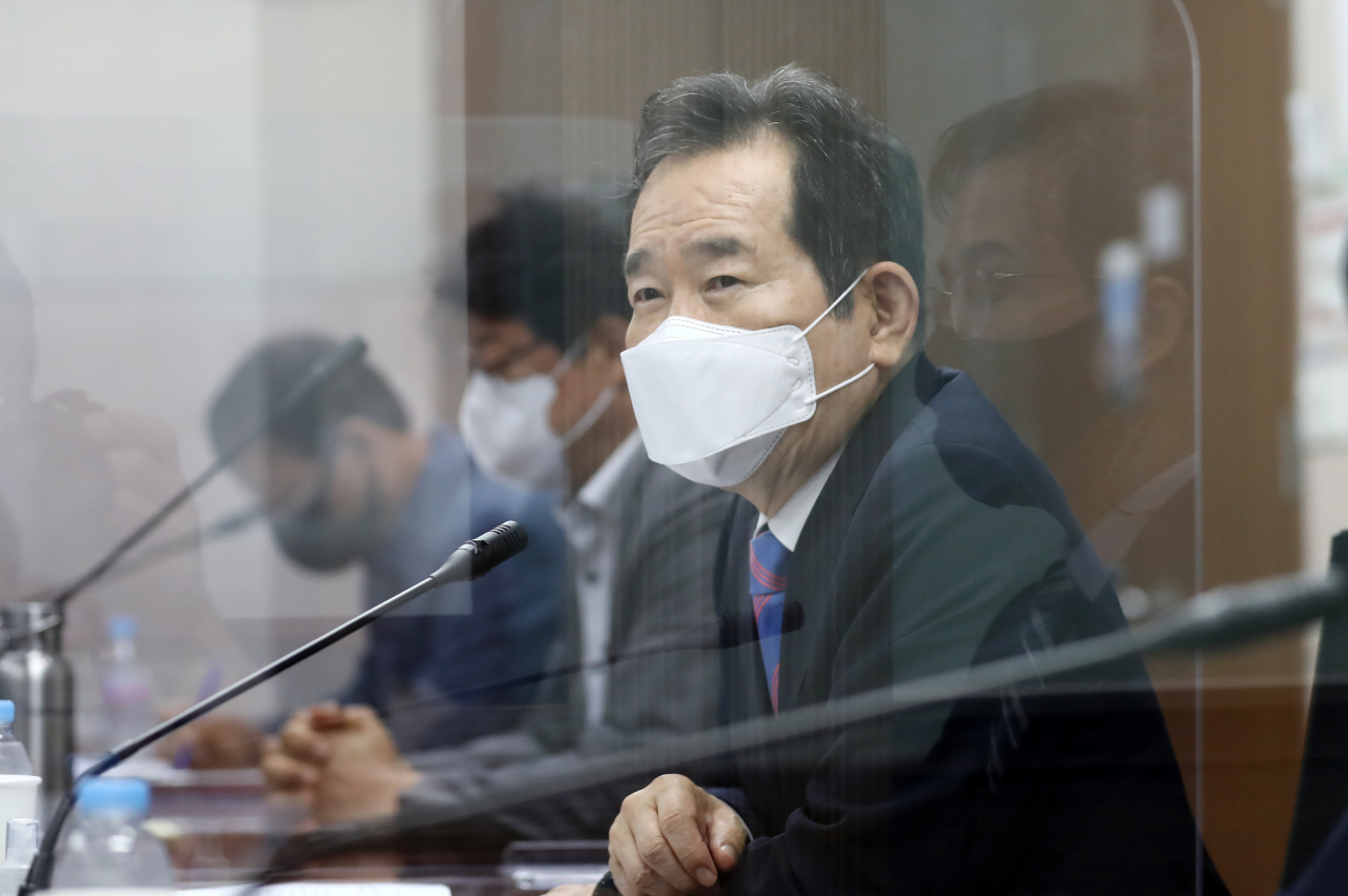 정세균 전 국무총리가 4일 오전 대전시 유성구 대덕테크비즈센터에서 과학기술인을 만나 간담회를 하고 있다. [연합]