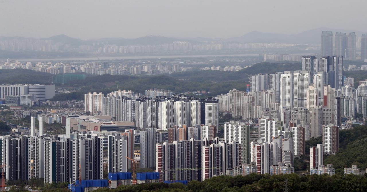 집값 크게 뛴 10곳 중 9곳이 경기권… 대출상한선 뚫는 경기 아파트