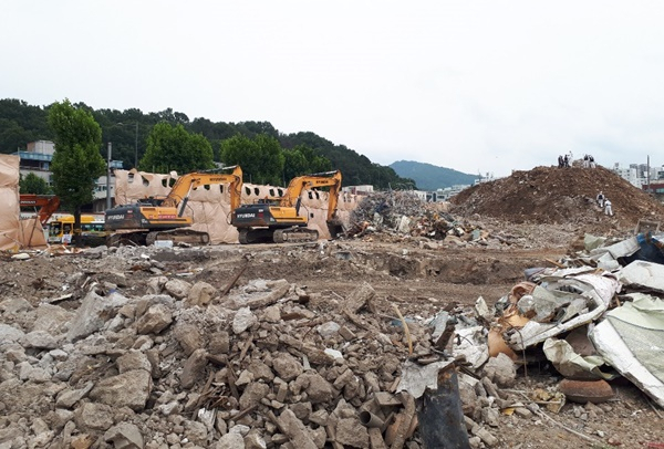 10일 오후 광주 학동 재개발구역 건물붕괴 사고현장에서 합동 정밀감식이 진행되고 있다./박대성기자 parkds@heraldcorp.com