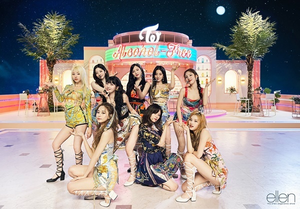 (Credit: JYP Entertainment)