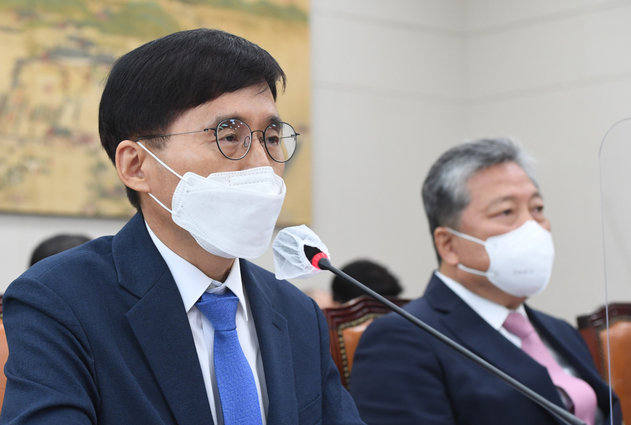 황홍규 한국대학교육협의회 사무총장이 지난 달 6일 오전 서울 여의도 국회 교육위원회 '고등교육 위기극복과 재정확충 방안 마련을 위한 공청회'에서 발언하고 있다. [연합]
