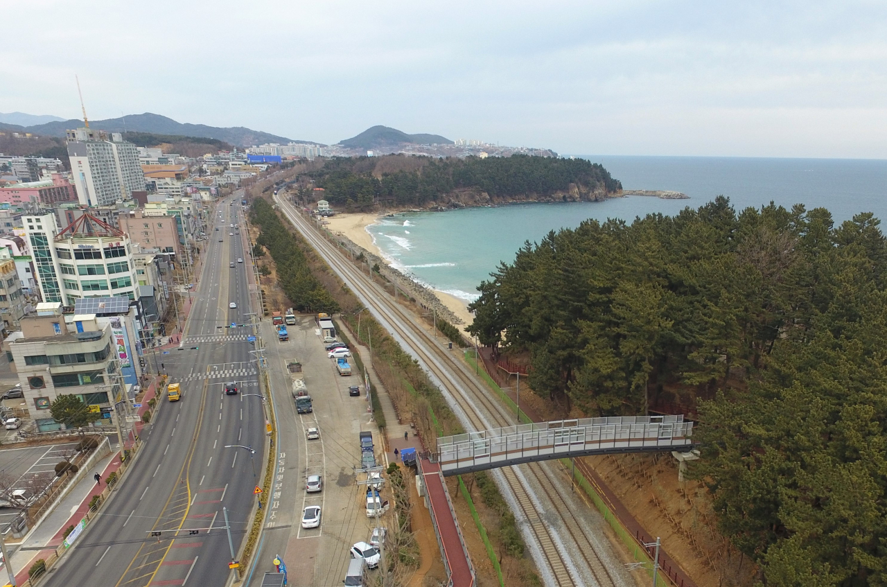 동해 한섬해변.