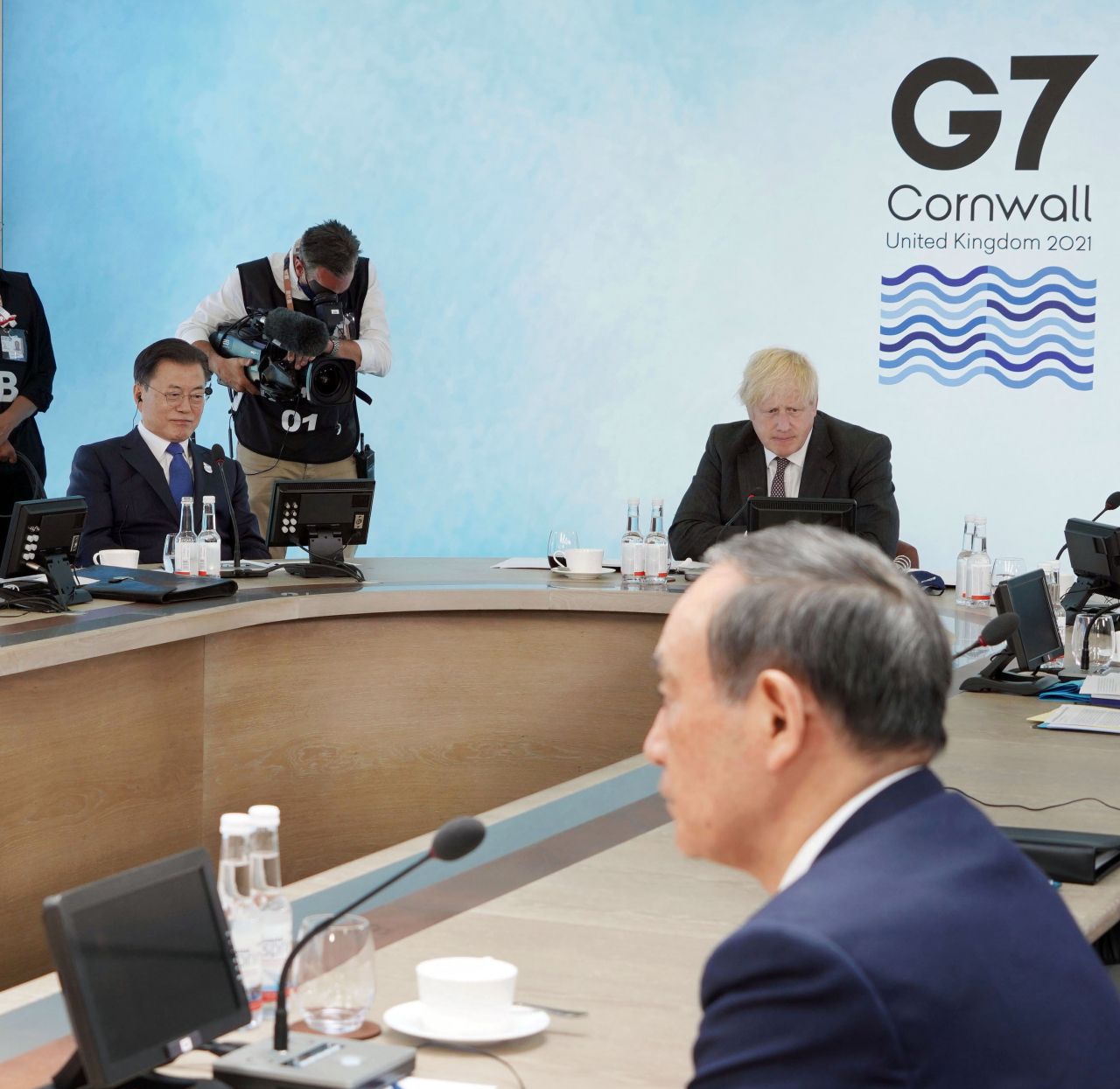 G7 정상회의 기후변화 및 환경 확대회의 3세션 당시 문재인 대통령과 영국 보리스 존슨 총리, 일본 스가 요시히데 총리의 모습. [연합]