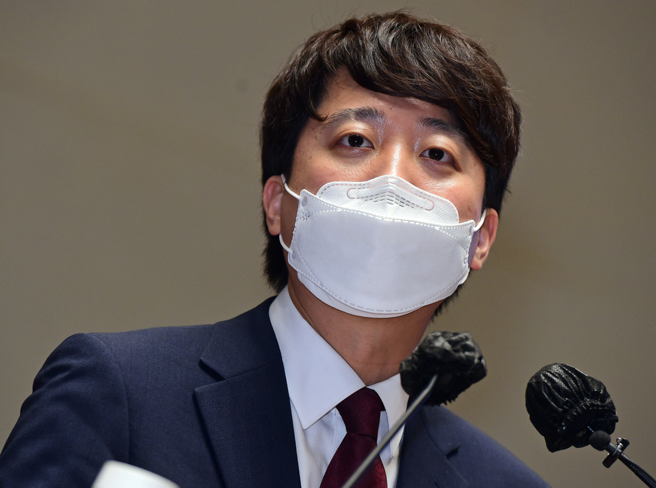 이준석 국민의힘 대표가 14일 국회에서 열린 의원총회에서 인사말을 하고 있다. 이상섭 기자/babtong@