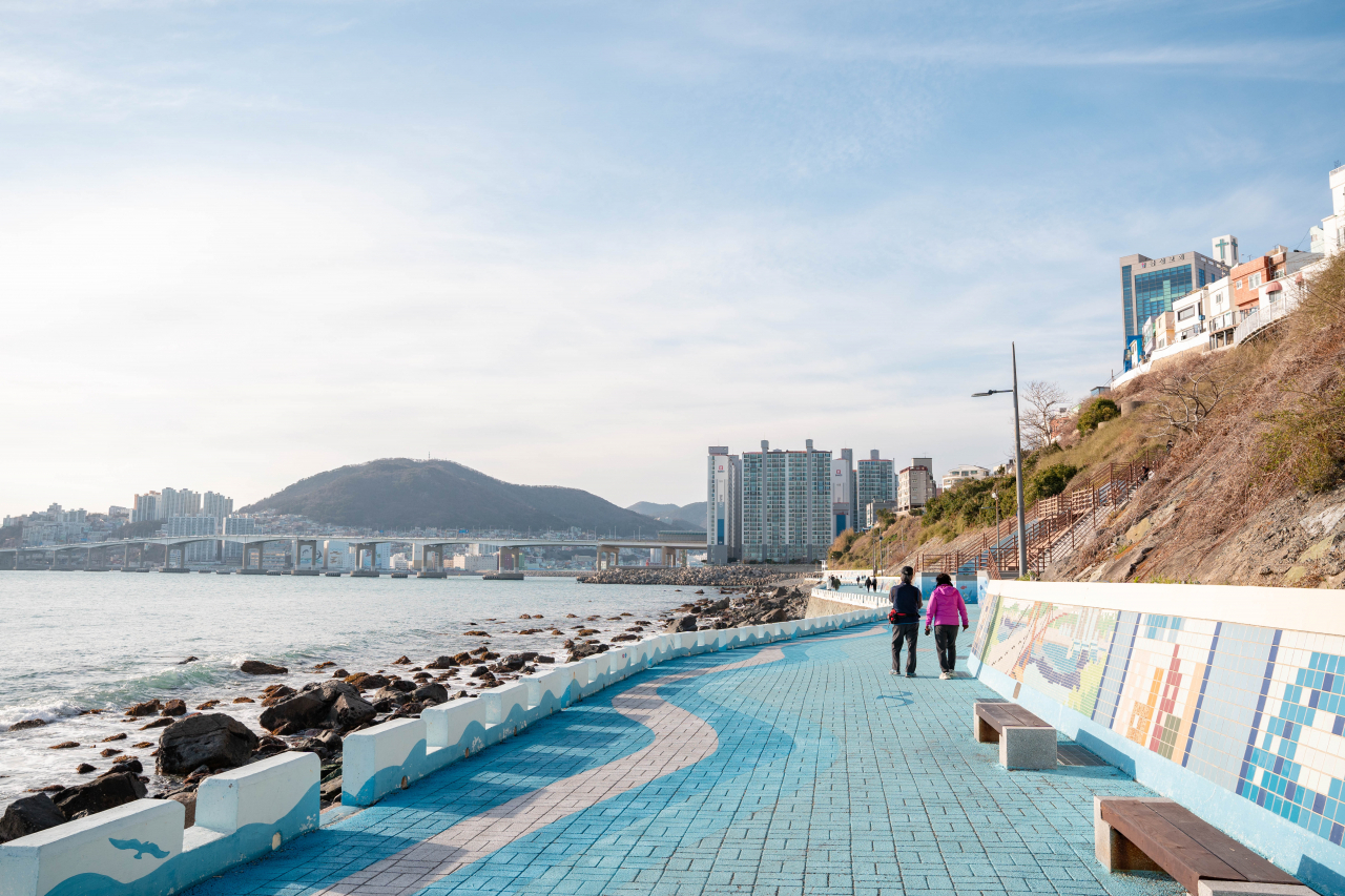영도 흰여울문화마을 아래 절영산책로