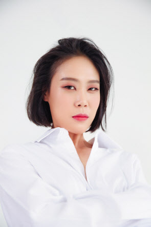 손열음 평창대관령음악제 음악감독은 “예상치 못한 뉴노멀을 맞이하고, 살고 있지만 마음껏 살지 못한 시기라는 생각을 공연 하나 하나에 담았다”고 말했다. [강원문화재단 제공]