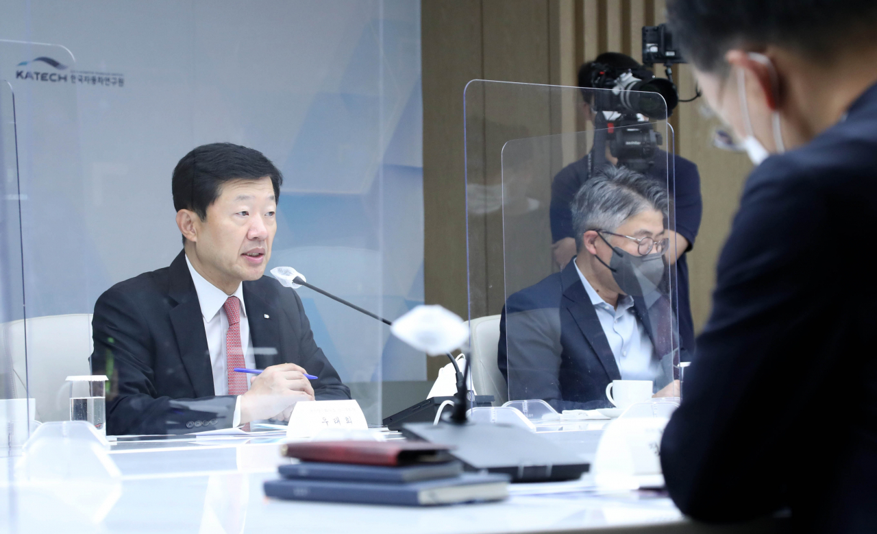 17일 대한상공회의소에서 개최된 ‘제5차 미래산업 포럼’에서 우태희 대한상의 상근부회장이 인사말을 하고 있다. [대한상의 제공]