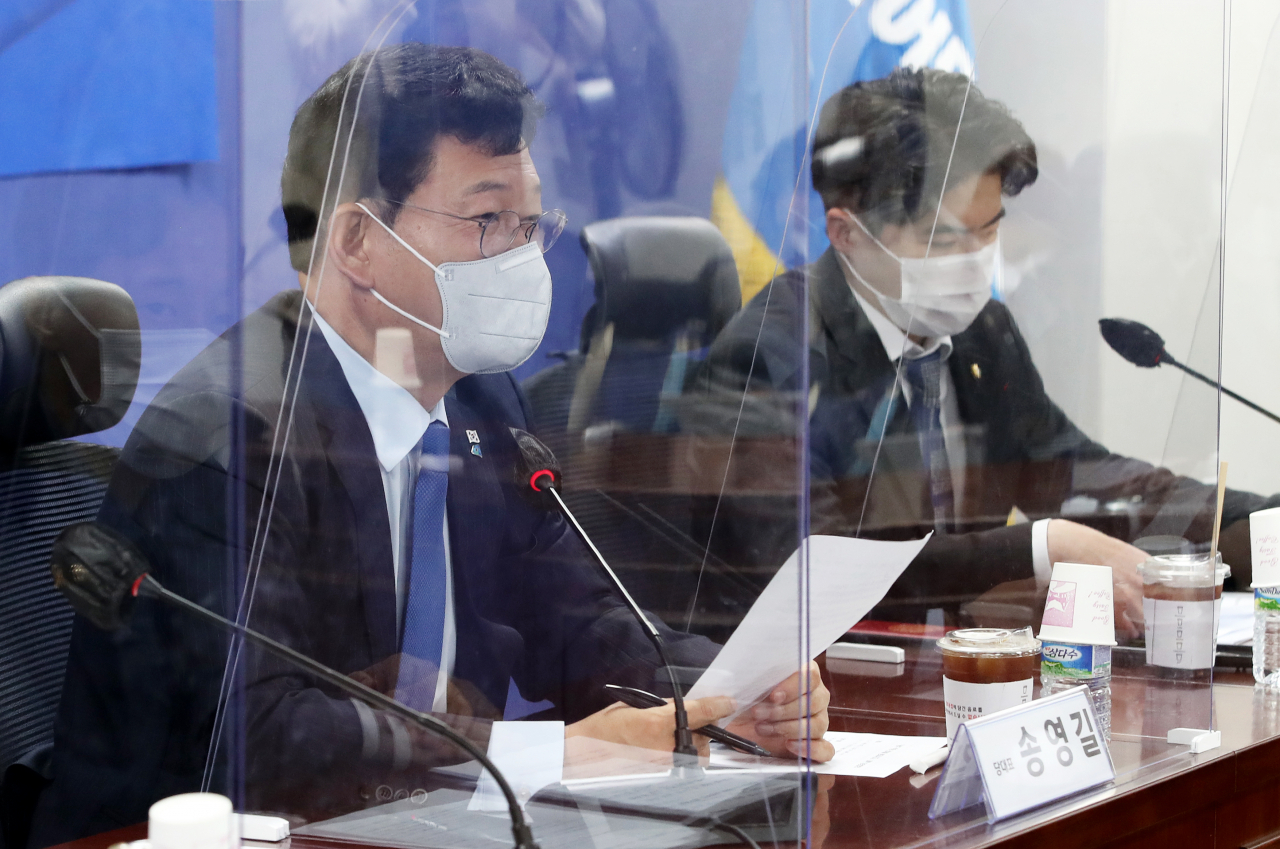 송영길 더불어민주당 대표가 17일 서울 여의도 국회 의원회관에서 열린 광주 건설 현장 붕괴사고 대책 당정협의에서 발언하고 있다. [헤럴드경제=이상섭 기자]