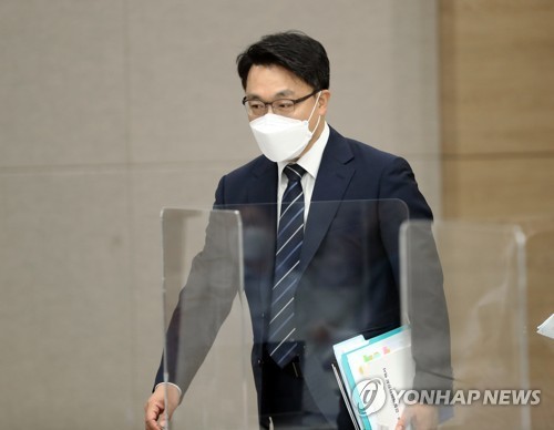 Kim Jin-wook, the head of the Corruption Investigation Office for High-ranking Officials (Yonhap)